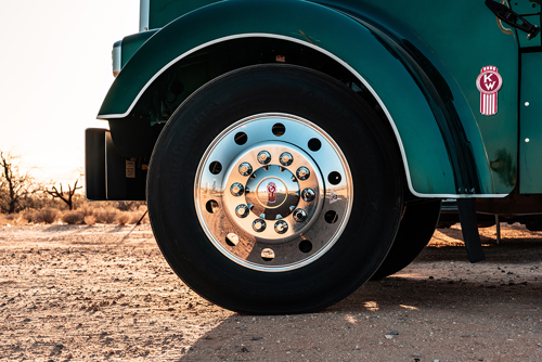 Kenworth W900 Wheel and mudflap